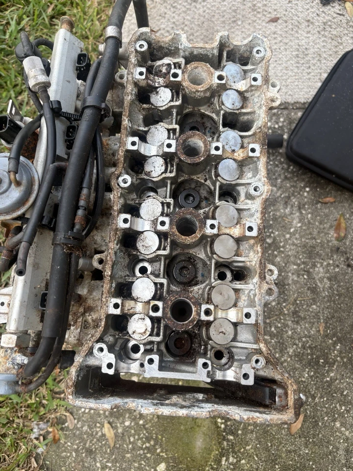 2004 Honda Aquatrax R-12X Turbo OEM Cylinder Head & Throttle Bodies ARX1200T2 - Image 3 of 4