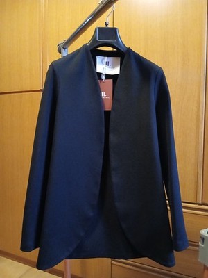 Eleganter Damen Blazer in der Farbe Schwarz aus Viskose ohne Kragen Il Lanificio 40