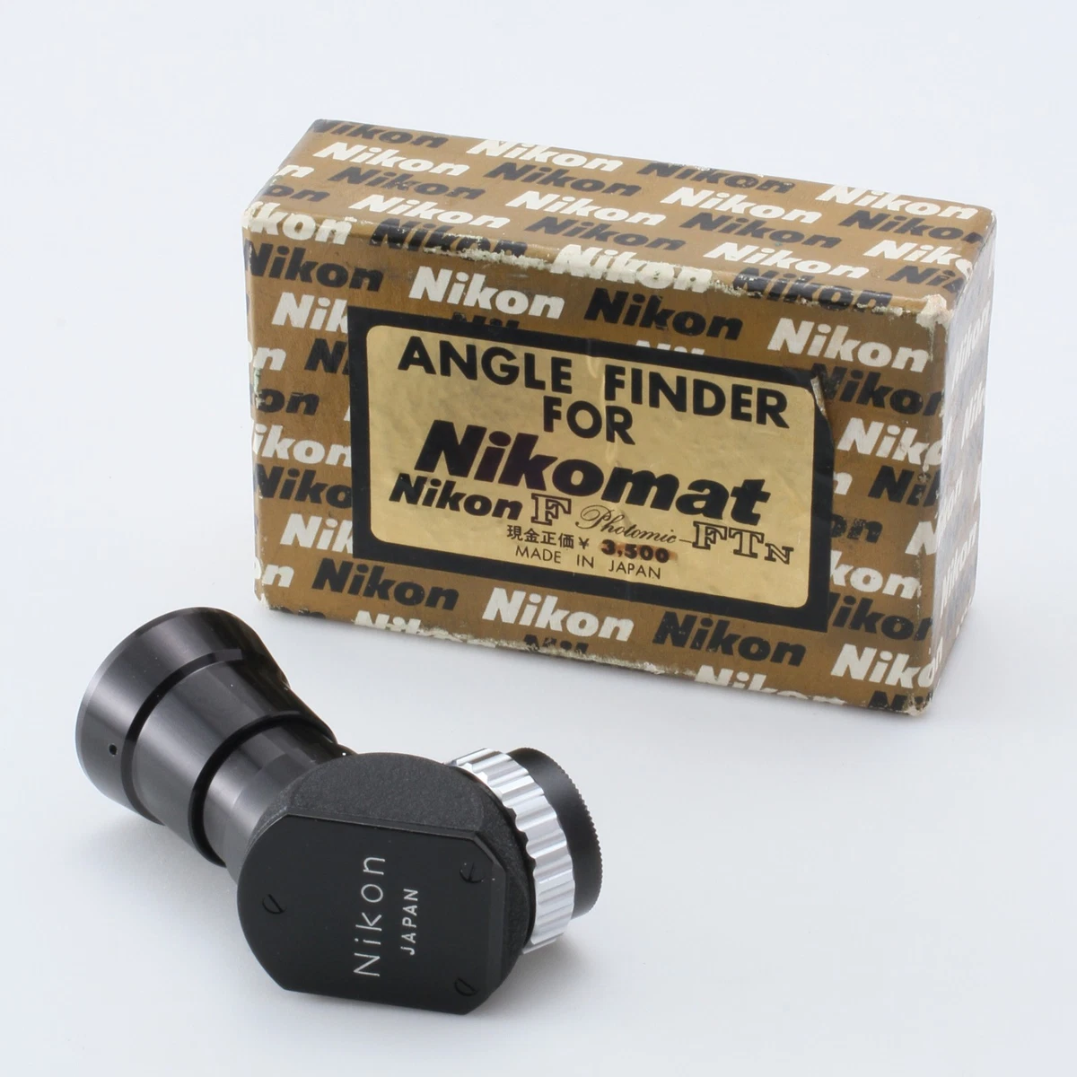 ANCIENNE MINIATURE PARFUM NAHËMA, avec boite en très bon état! EUR 5,00