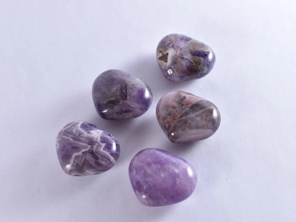 NATURAL DREAM AMETHYST CRYSTAL POLISHED HEART BEAUTIFUL HEALING STONE 1x 32mm - Image 3 of 4