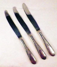 3 Priscilla Silverplate Dinner Knives Knife Rogers International Lady Ann