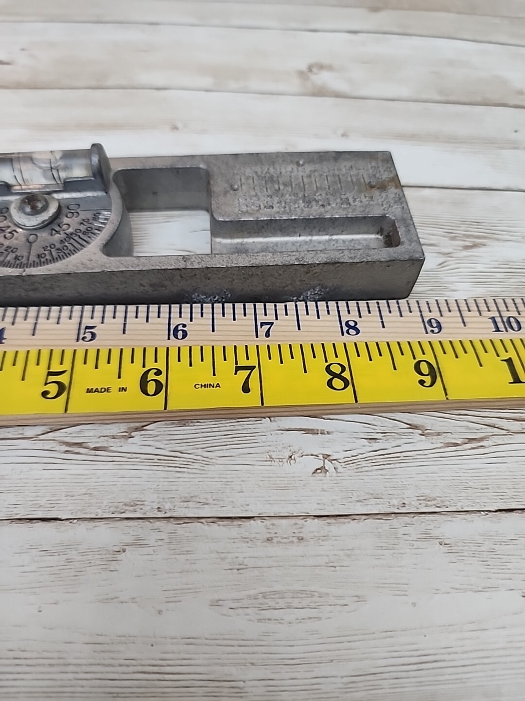Curv-o-mark Magnetic Contour Marker Pat No. 4.335.523