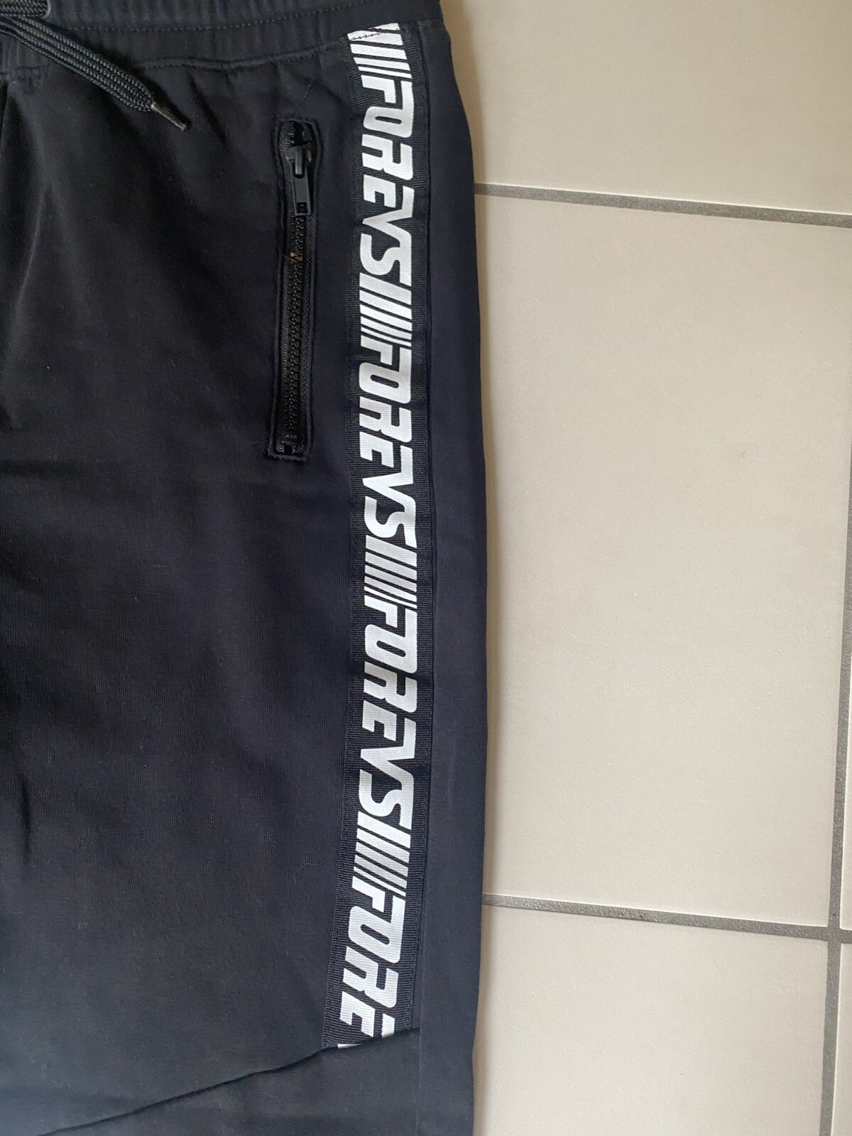 Picture 2 of 5