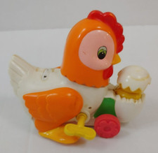 Vtg Windup Plastic Toy Chicken Chick Egg Orange White Wheels