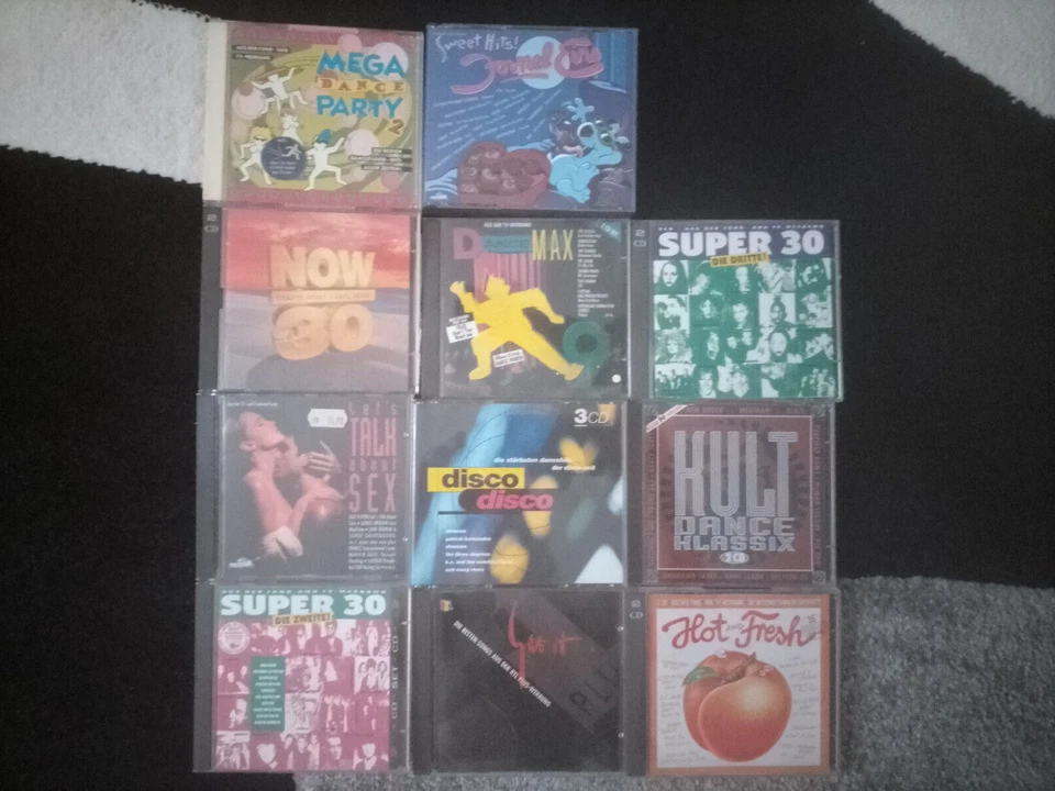 Super 30 disco italo kult 11 Compilationen 21 CDs Techno Rock Pop Hip Hop Reggae