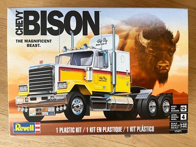 +++ Revell US Monogram  '78 Chevy  BisonT 1:32 85-7471 17471