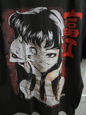 Uzumaki T-shirt size large anime japanese horror gothic junji ito