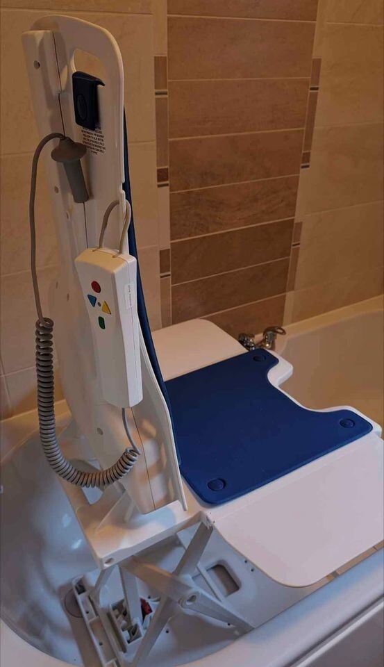 Drive 470100312 Bellavita Electric Bath Lift with 50 Degree Reclining