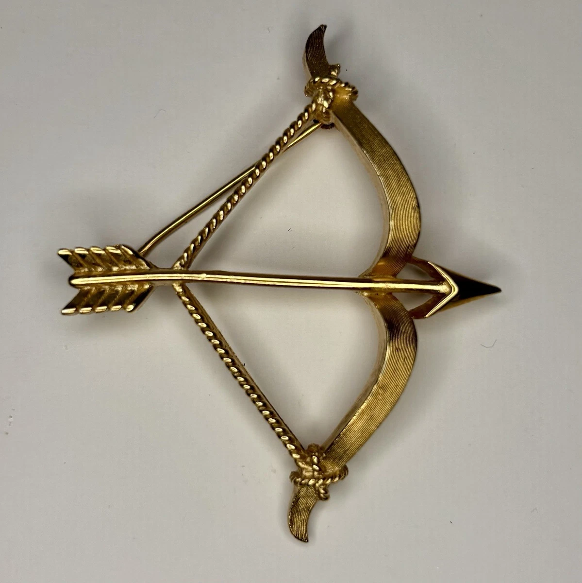 トリフォリ　ビンテージ Trifari Fashion Signed Vintage & Antique Brooches & Pins for sale