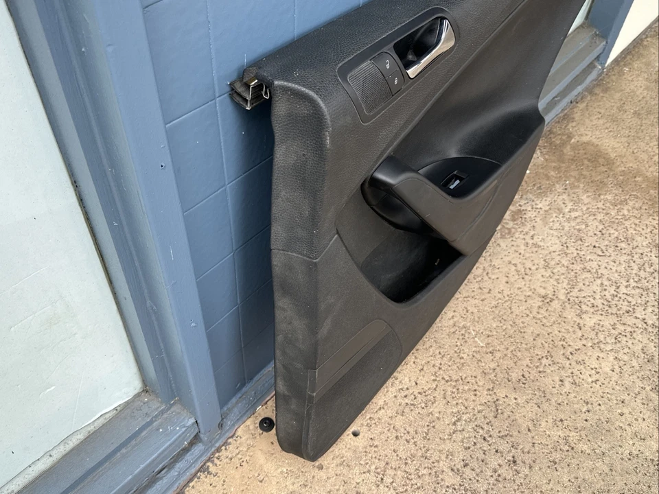 Оригинальная задняя панель двери со стороны пассажира для Volkswagen Passat 2006-2010 годов выпуска 0642121114 - Изображение 2 из 4