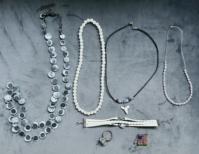 Lot of 7 Fashion Jewelry Necklaces Bracelet Ring Pin Shark Tooth Faux Pearls