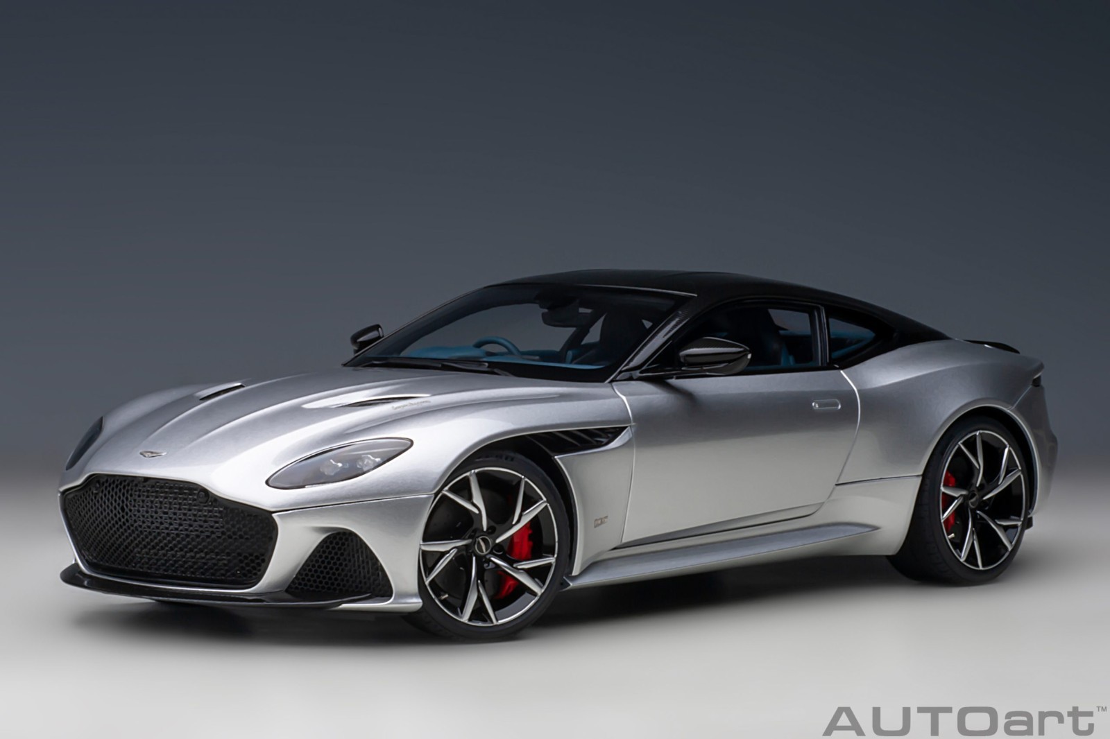 AUTOart Aston Martin DBS Superleggera Lightning Silver 70298