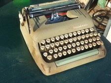 Vintage Smith Corona Silent Super Portable Typewriter New Ribbon Needs Cleaning thumbnail