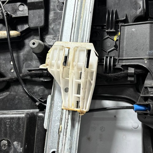 π 2009-2024 RAM 1500 FRONT LEFT DEIVER DOOR WINDOW REGULATOR & CARRIER OEM - Picture 18 of 22
