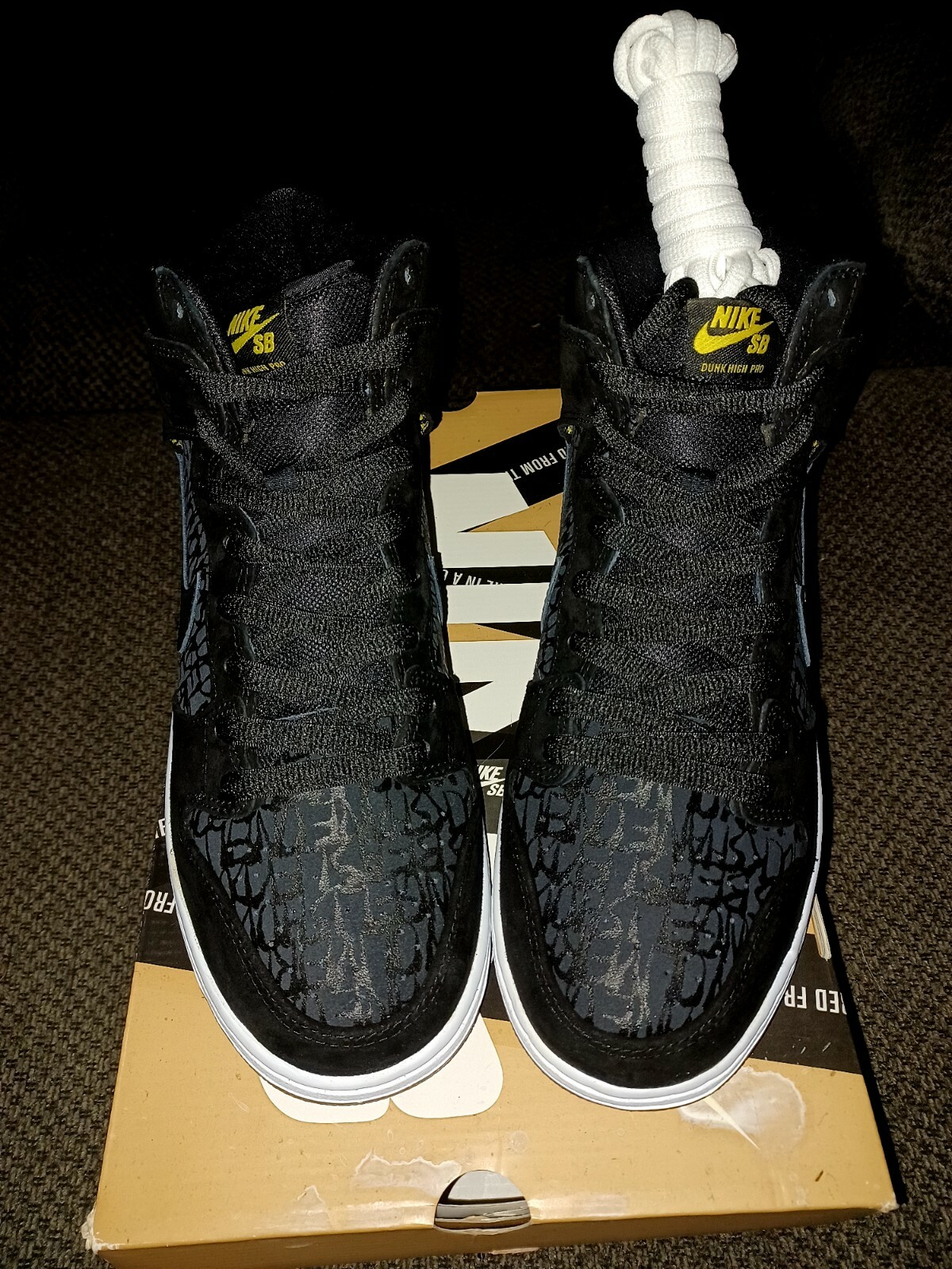 nike sb dunks high neckface resell value