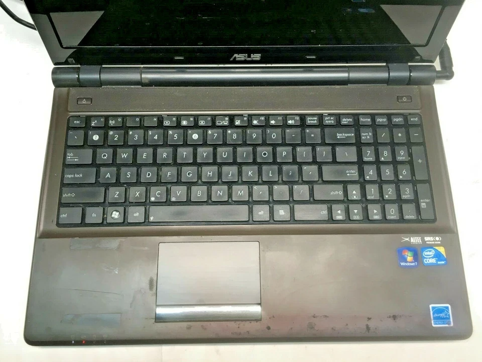 ASUS U50F Core i3 Laptop For Parts Powers on Doesn't Boot Damaged Ram Port JR - Image 3 of 4