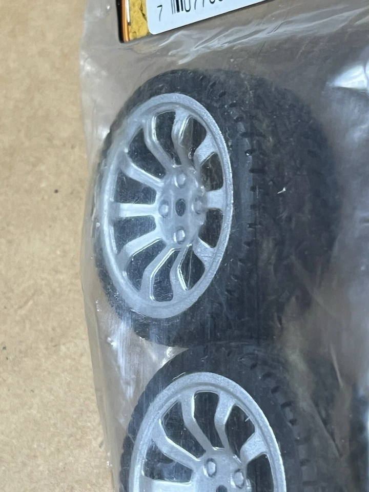 Dromida Wheel And Tire Touring Set  (2 Pcs) Pre-Mounted DIDC1262 RC Parts New - Image 4 of 4