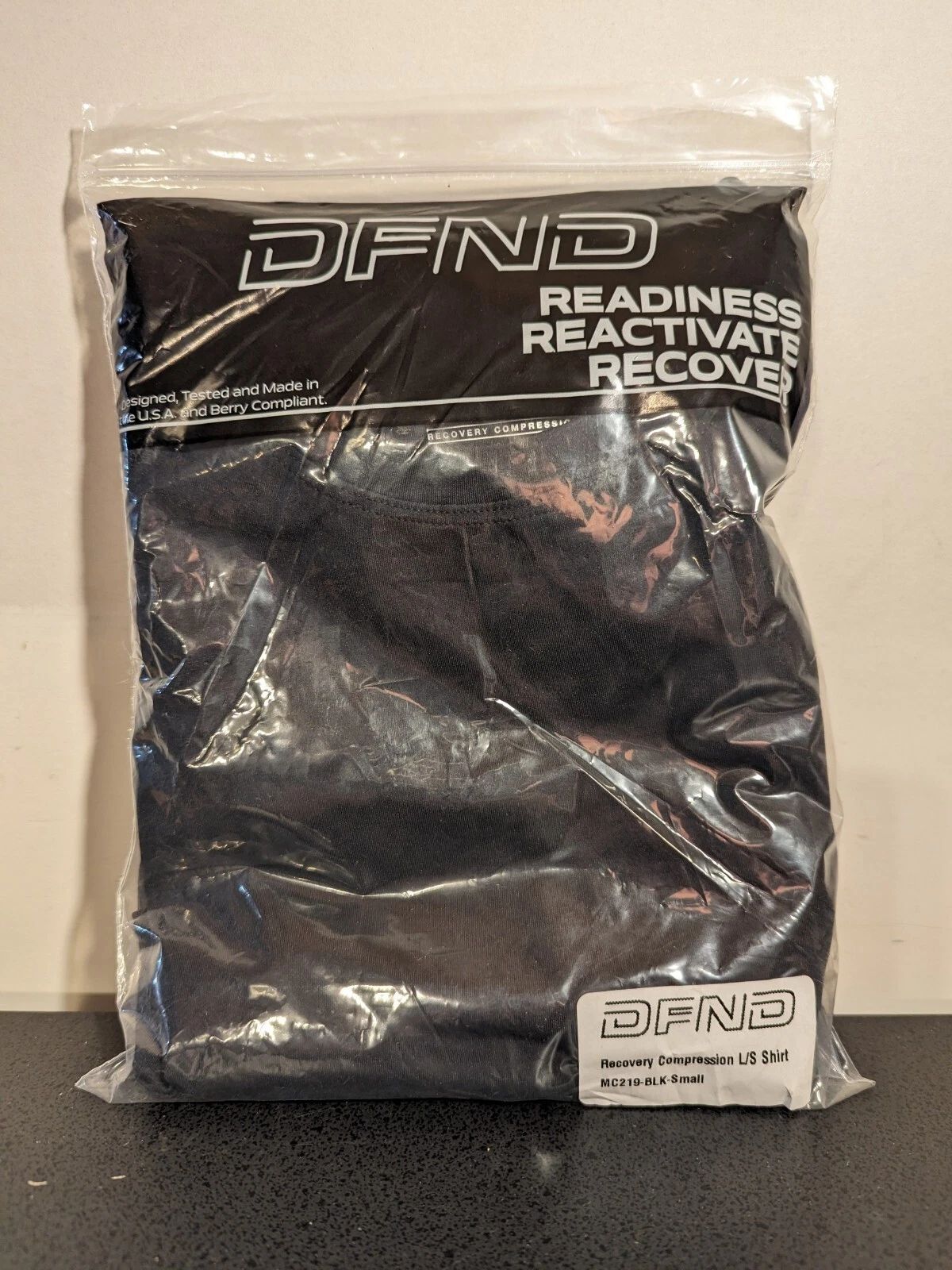 DFND Recovery Compression Training Long Sleeve Shirt Running Black Small MC219
Opens in a new window