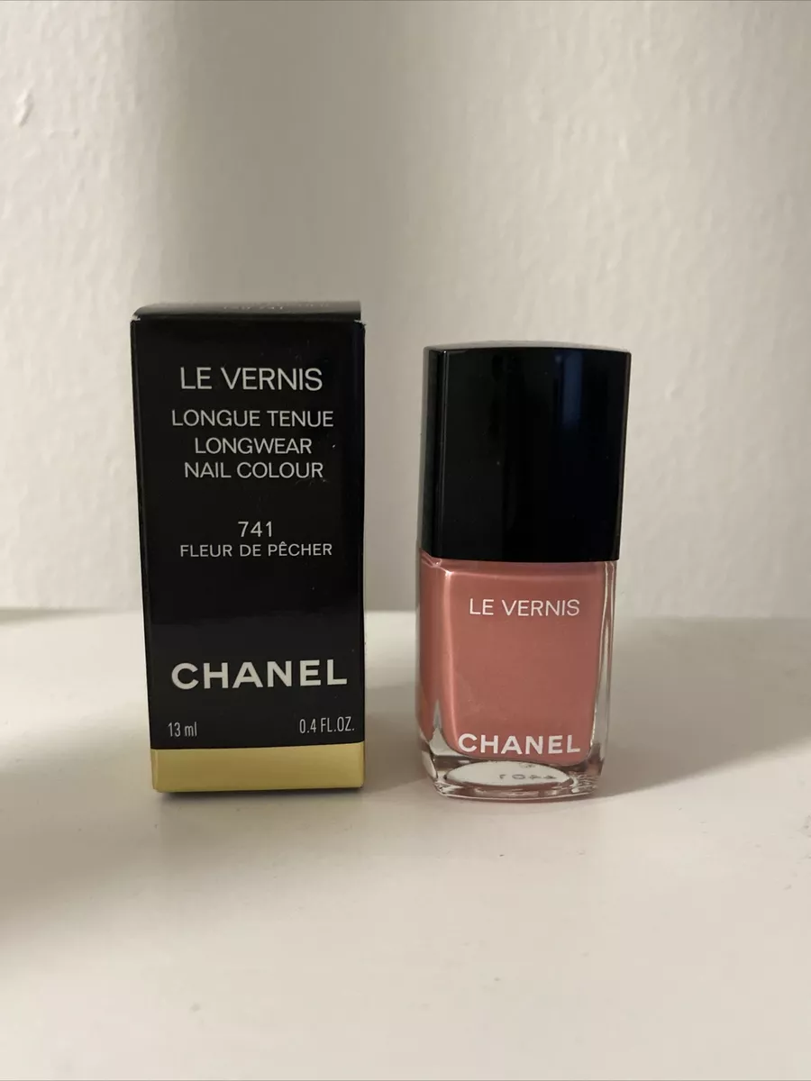 Chanel LE VERNIS Longwear Nail Colour 741 - FLEUR DE PÊCHER