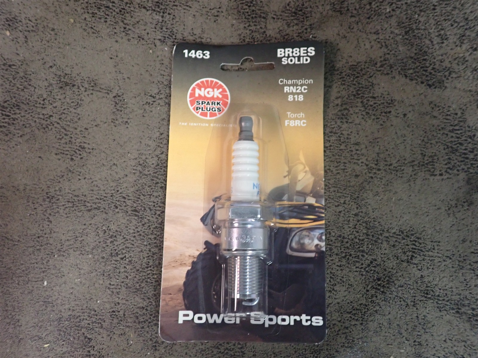 NEW NGK 1463 BR8ES Solid Spark Plug BN277