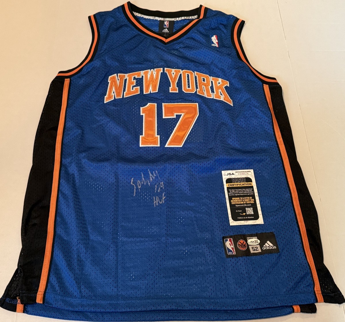 Spike Lee signed New York Knicks #17 Lin jersey autographed JSA