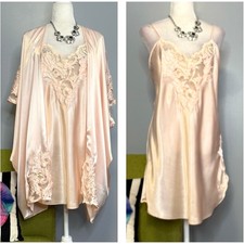 Natori Vintage Pink Satin Lace Robe  Nightgown Matching Set