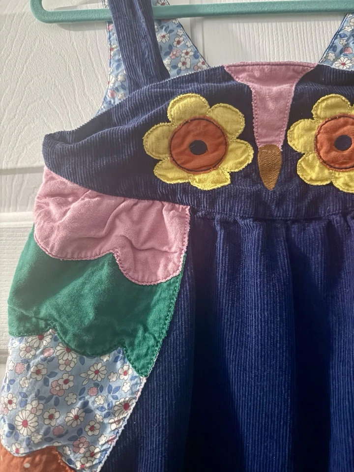 Jersey de pana Mini Boden azul marino búho con adorables detalles. (5-6 años) Foto 2 de 4