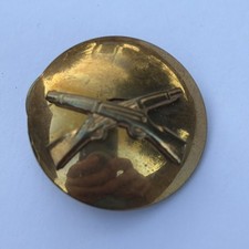 Vintage US Army Infantry Crossed Rifles Brass Military Collar Disk Badge Pin 