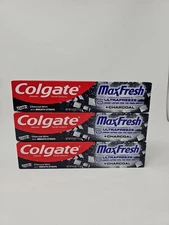 Colgate MaxFresh Charcoal Mint Ultrafreeze Toothpaste Freshens Breath 4.0 oz 3pk