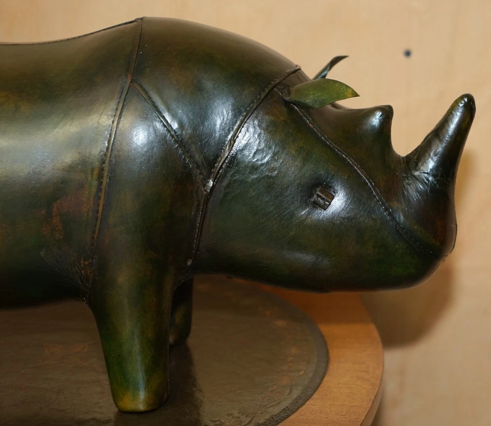 OLD STOCK LIBERTY LONDON STYLE OMERSA GREEN LEATHER FOOTSTOOL RHINOCEROS RHINO - Image 3 of 4