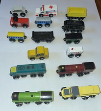 Circo LOT Engine Vehicles Wooden Magnetic Train Cars