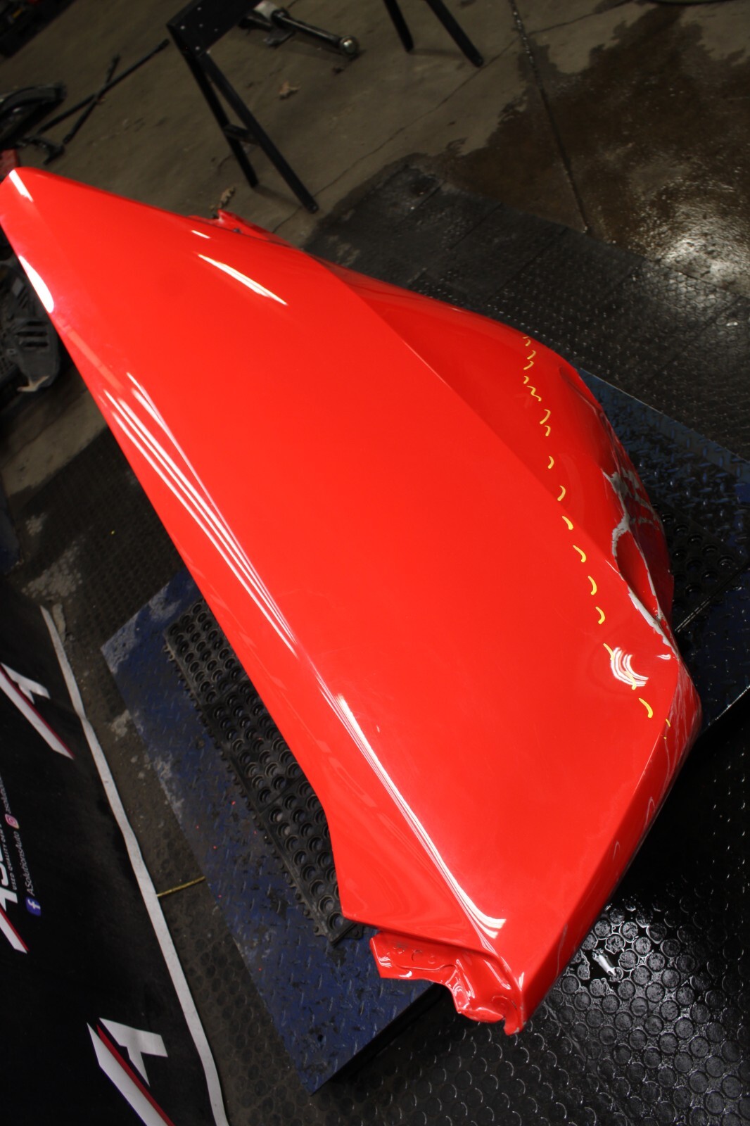 Lamborghini Huracan Coupe Right Quarter Panel RH 4T8809602E COLOR Z3M **DAMAGE**