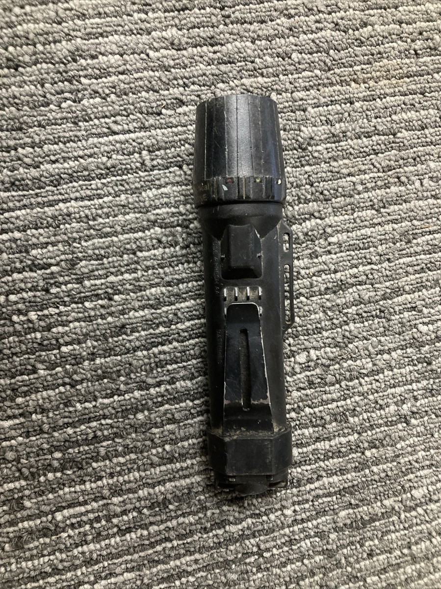 米軍　Phantom Warrior Flashlight Lighting Safety Lighting | LED Safety Light | Handheld Lights