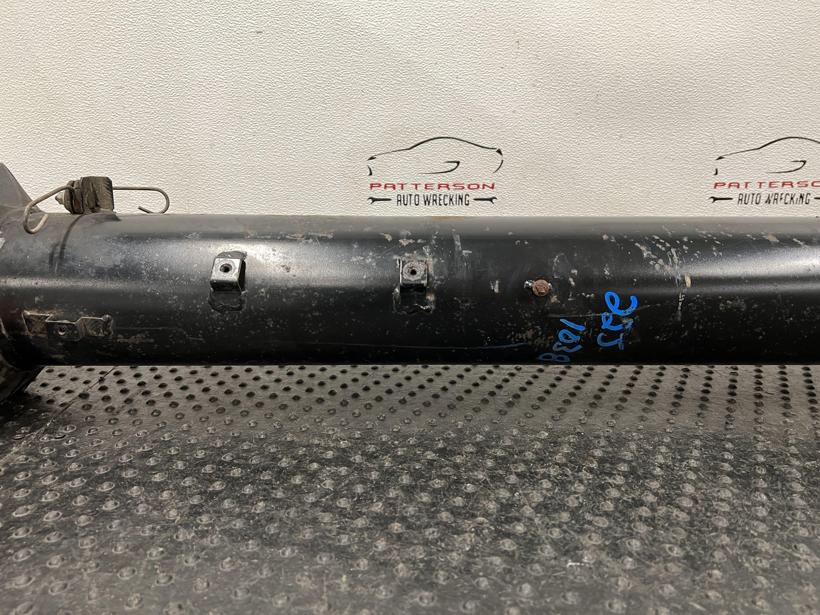 03-08 MASERATI QUATTROPORT REAR DRIVE PROPELLER SHAFT