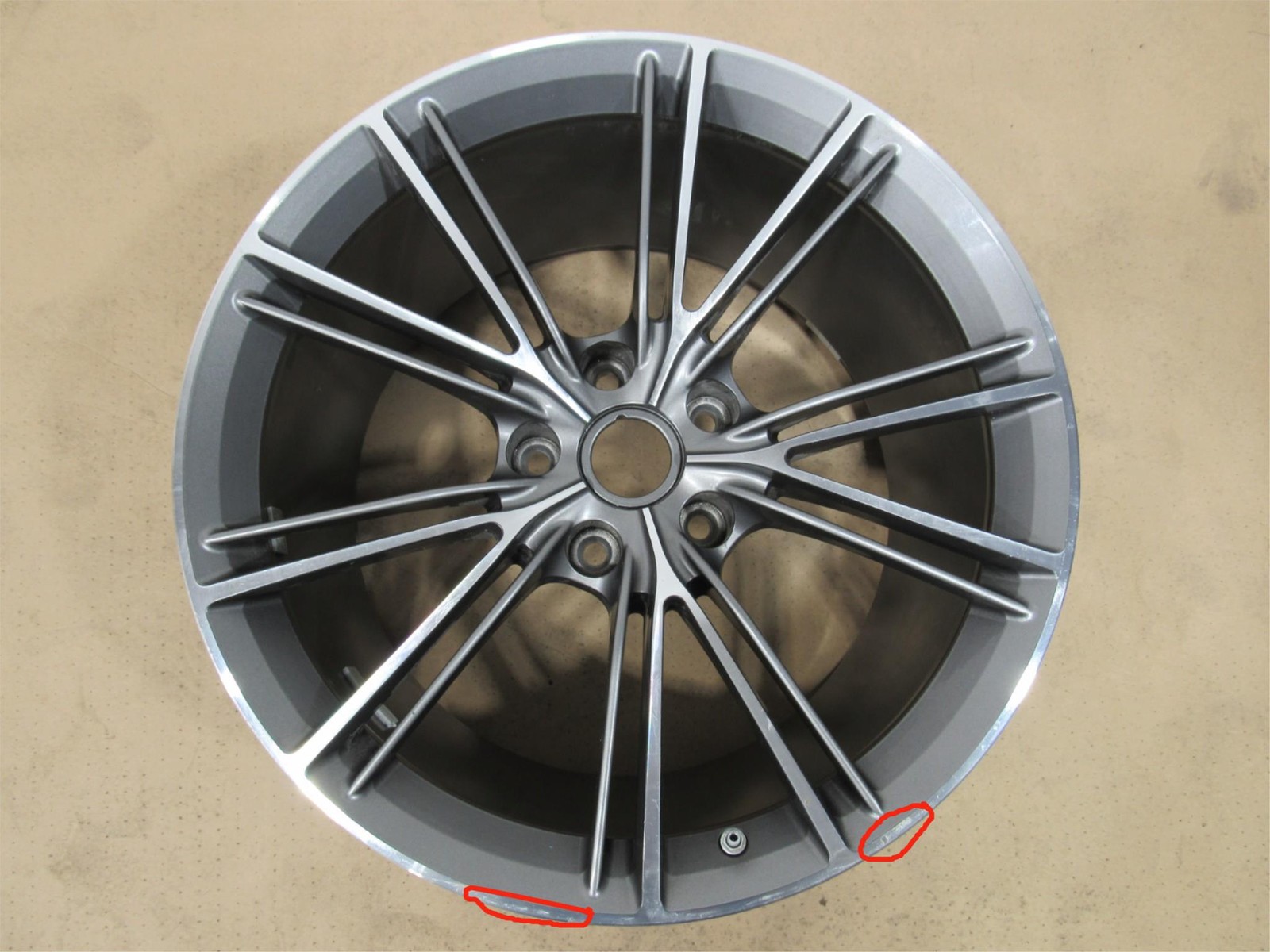14-18 Aston Martin Vanquish 2014 Rear Wheel Rim 11.5 R20 x 11.5J 20 Inch ; :Y