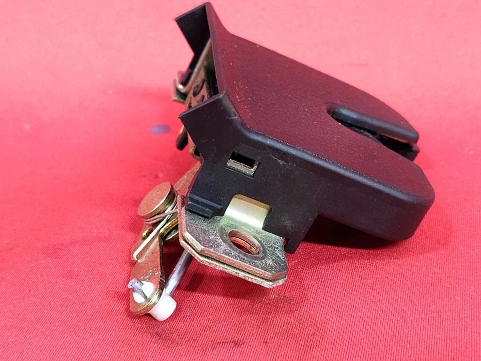 1998-2010 VW Volkswagen Beetle Rear Liftgate Tailgate Hatch Latch Lock Actuator - Image 4 of 4