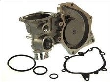 Pompe à eau BMW 545