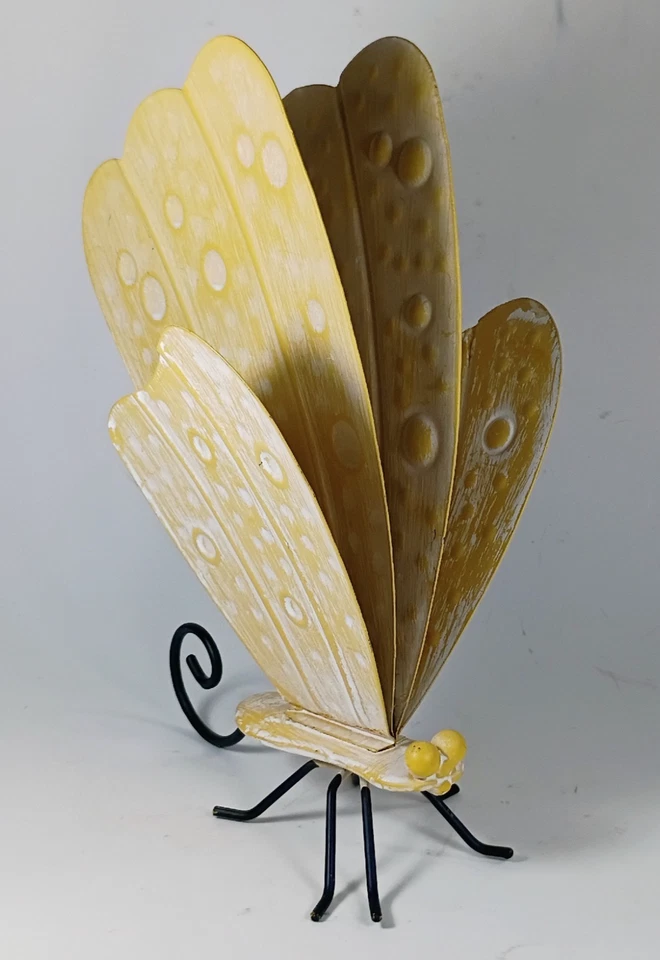 Large Wing Metal Butterfly, Shelf Sitting Home Décor Statue. - Image 2 of 4