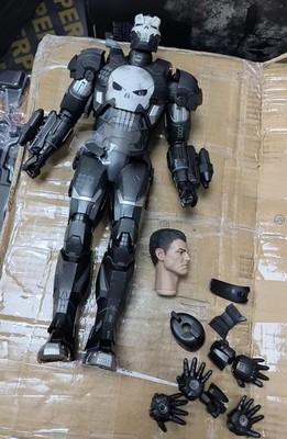 Hot Toys VGM33D28 Future Fight The Punisher War Machine Armor 1/6