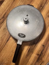 Presto Fry-Master Pressure Cooker Model 400 Vintage USA READ