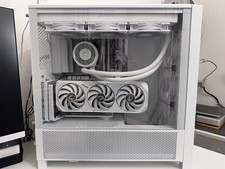 Custom Gaming Pc Ryzen / RTX 5070 Ti 32GB DDR5 2TB M.2