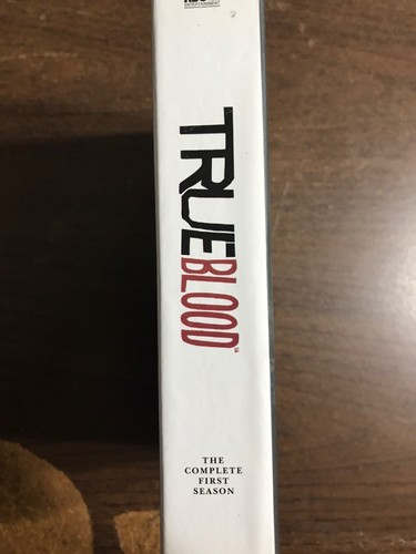 True Blood - The Complete First Season (DVD, 2009, 5-Disc Set) - Picture 2 of 2
