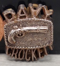 Vintage Plastic DAVY CROCKETT TOY BADGE PIN prize jewelry