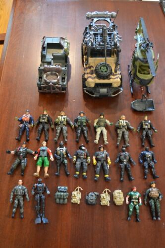 LARGE LOT CHAP MEI MILITARY POLICE SOLIDIER FORCE ACTION FIGURES VEHICLES READ