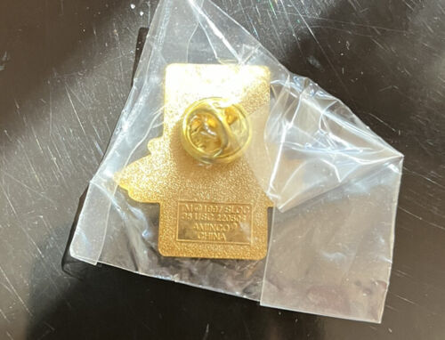 GATEWAY COMPUTERS 2002 Olympics Enamel Pin Back, Salt Lake, Cow Bobsled NOS NEW - Zdjęcie 3 z 3