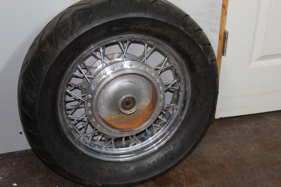 Honda Shadow Ace 750 1998 VT750C2 OEM llanta trasera con neumático C9 Foto 3 de 4