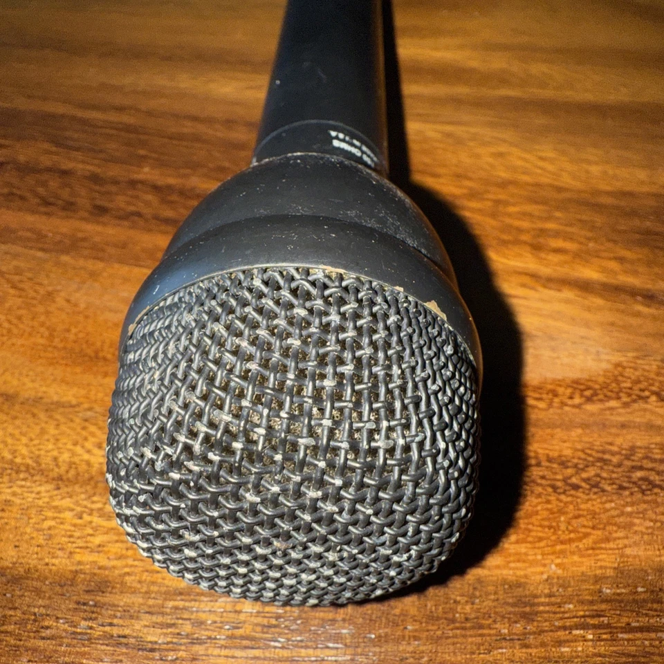 Electro-Voice EV RE50B Omnidirectional Dynamic Handheld Microphone ( no bag) - Image 3 of 4