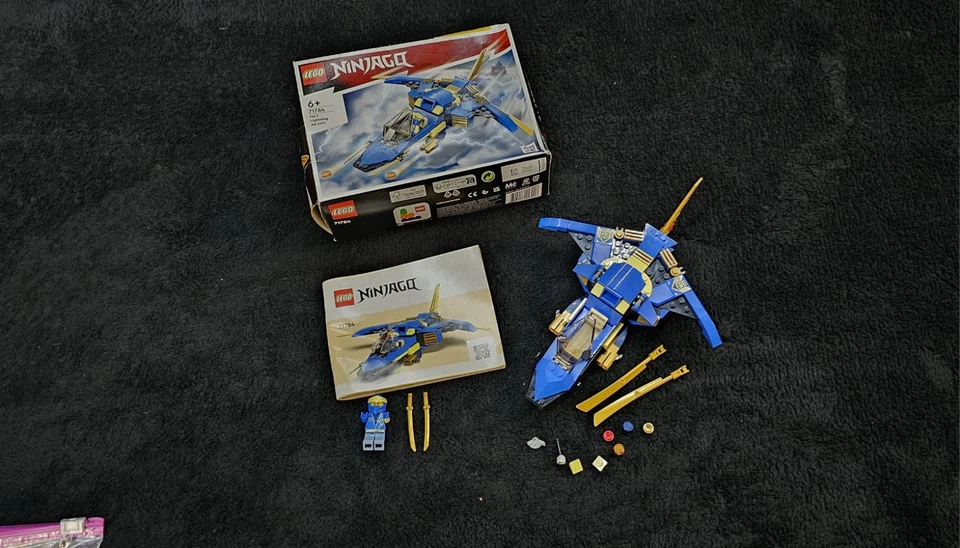 LEGO Ninjago 71784 Jay's Lightning Jet EVO, Foto 3 von 5