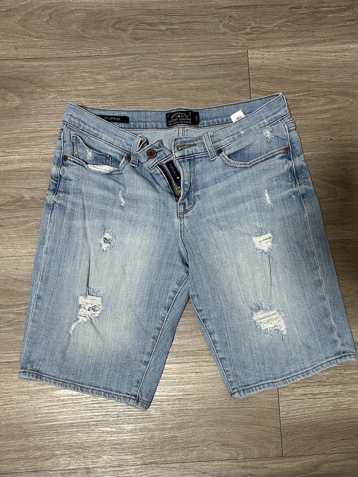 Lucky Brand Women’s Bermuda Jean Shorts Size 6 / 28 Denim