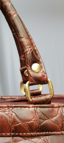 Women's red leather briefcase w/ crocodile design By Jackson Dolce Vita - Picture 8 of 15